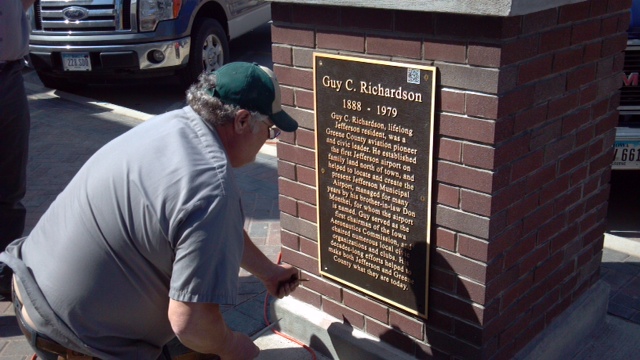 Installing the plaques